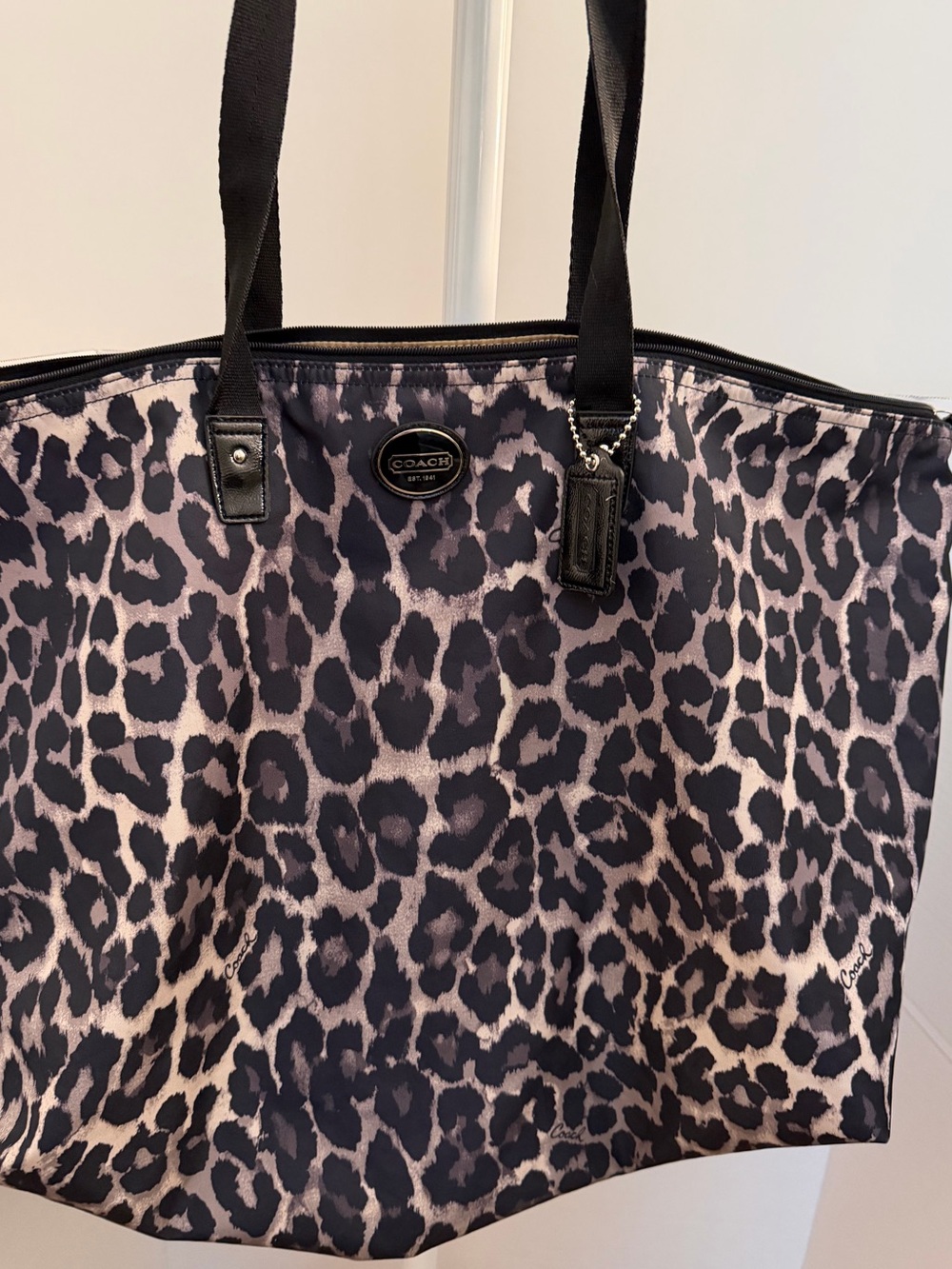 COACH large, nylon,packable, black/grey ocelot print tote bag. UEC. Amazing bag! - Picture 2 of 16